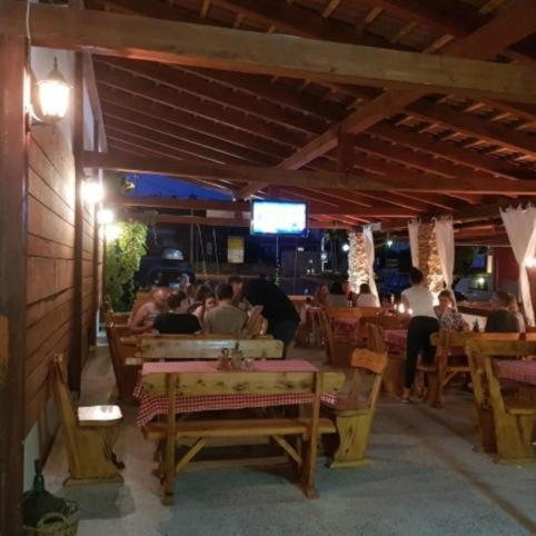 H&S Mobile Home Privlaka  Ngoại thất bức ảnh